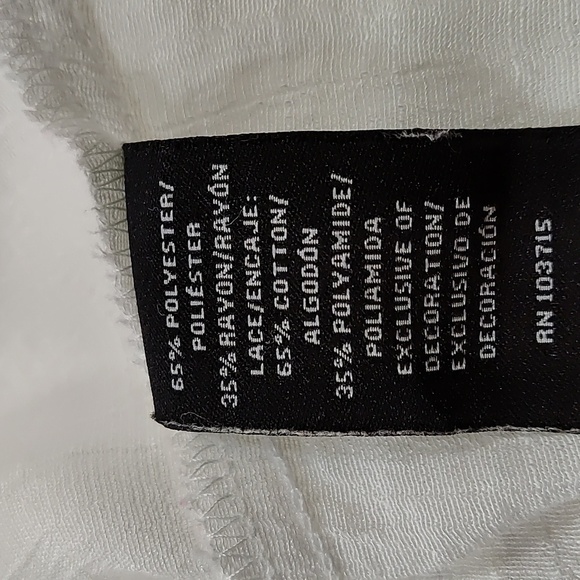 Zac and Rachel women's blouse off-white with embroidered sleeves Size: L - Picture 6 of 6